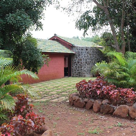 Cherilyn Monta Resort - Ratnagiri Vatul Ngoại thất bức ảnh