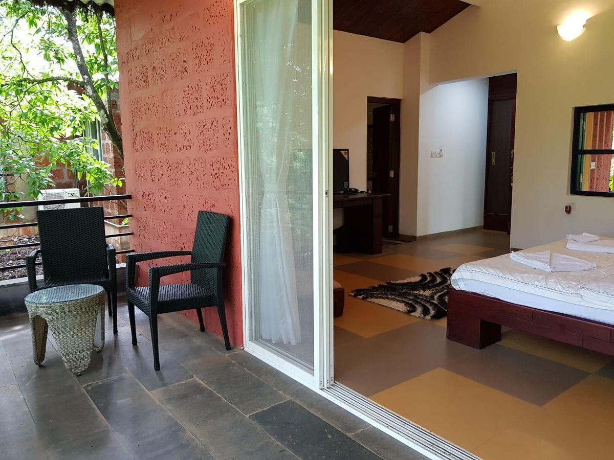 Cherilyn Monta Resort - Ratnagiri Vatul Ngoại thất bức ảnh