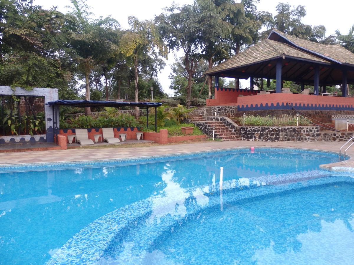 Cherilyn Monta Resort - Ratnagiri Vatul Ngoại thất bức ảnh