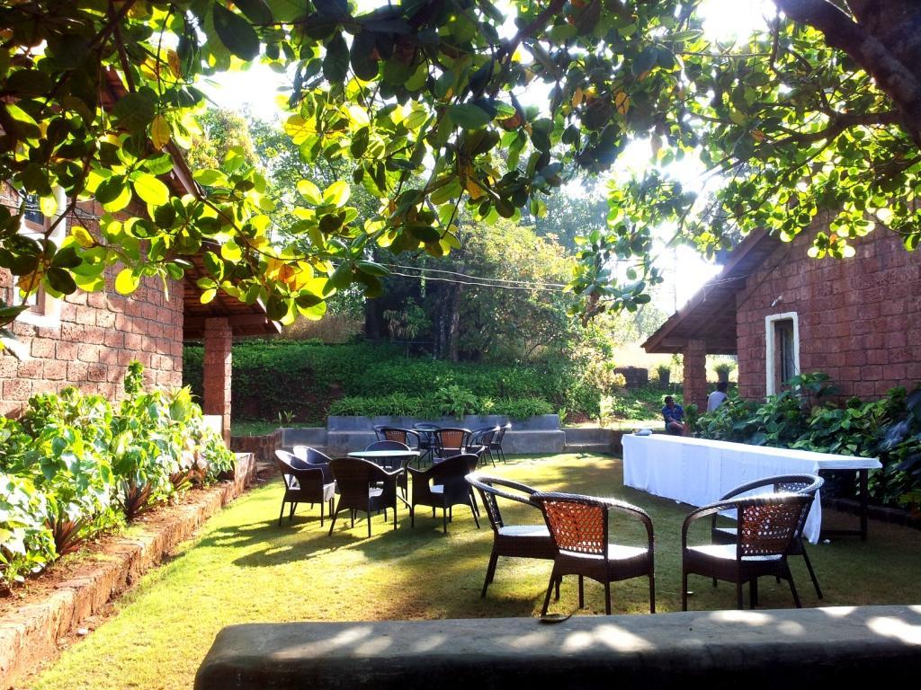 Cherilyn Monta Resort - Ratnagiri Vatul Ngoại thất bức ảnh
